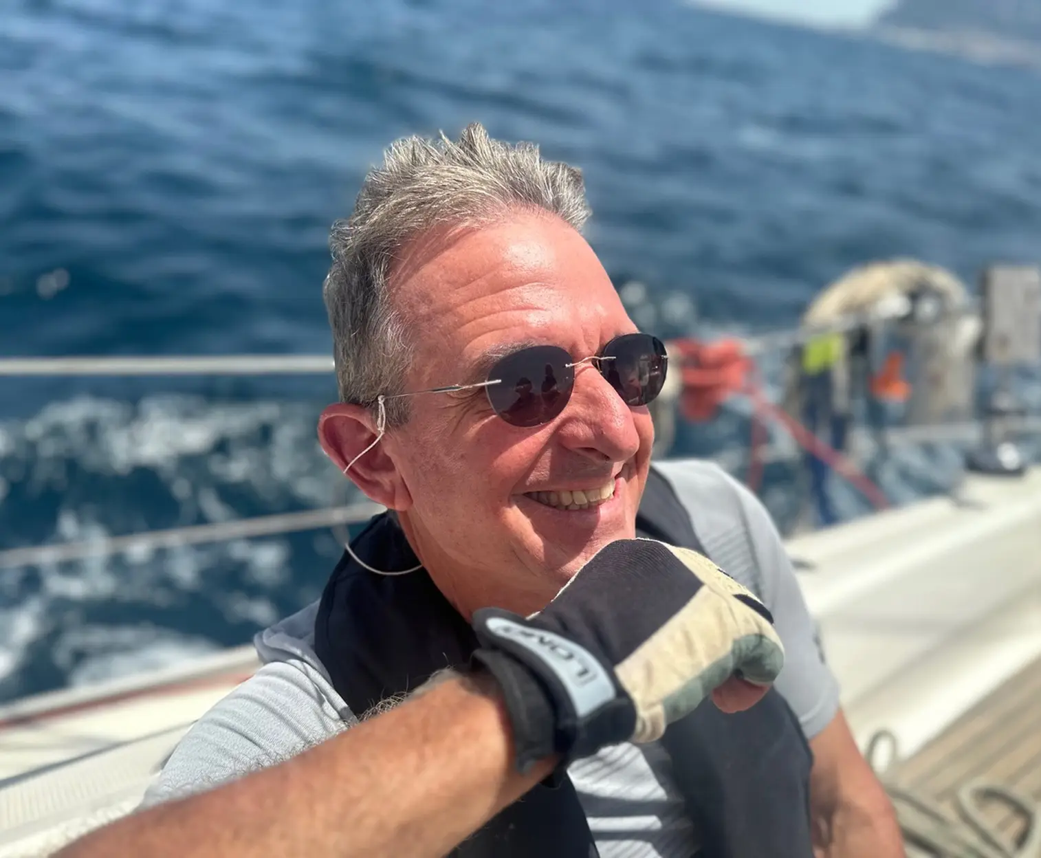 Sam, Captain